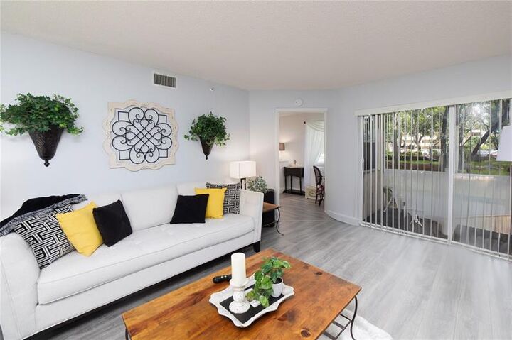 Property Photo:  9511 Weldon Cir 105  FL 33321 