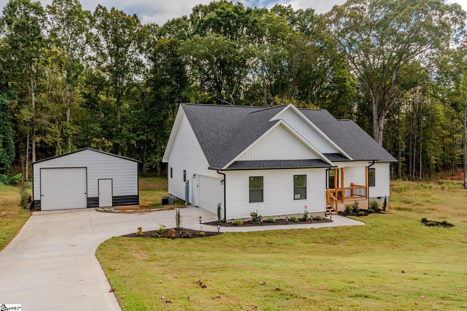 Property Photo: 1355 Campbell Road SC 29697