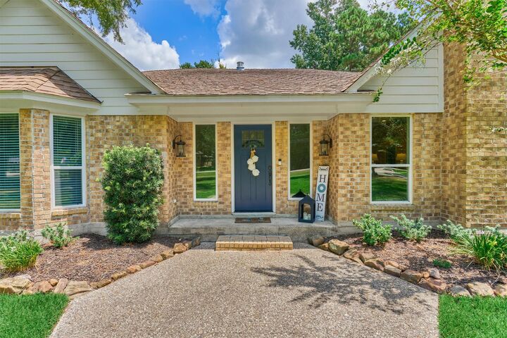 Property Photo:  8 Wind River Court  TX 77384 