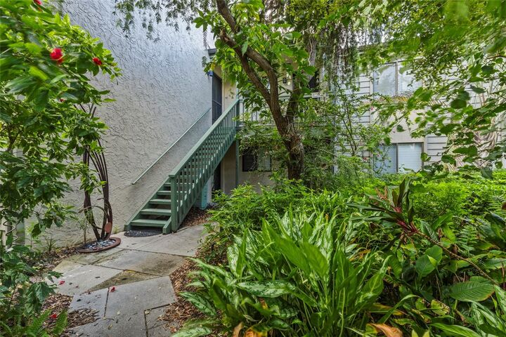 1526 Pelican Point Drive 146  Sarasota FL 34231 photo