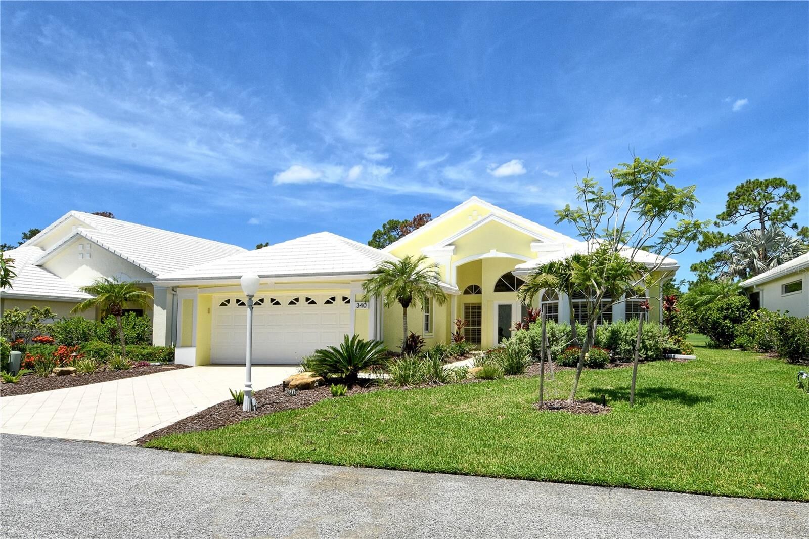 Property Photo:  340 Bermuda Court 5  FL 34293 