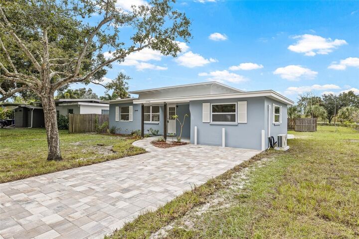 Property Photo: 3546 Tarlton Street N FL 33713