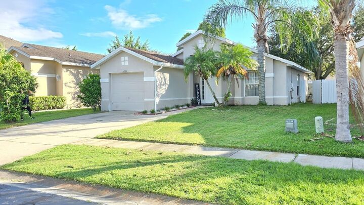 Property Photo: 1321 Timberbend Circle FL 32824