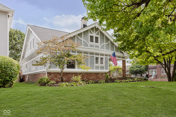 Property Photo: 302 E 32nd Street IN 46205