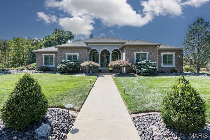 Property Photo: 4407 Bluffdale Court IL 62035