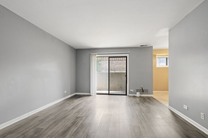 Property Photo: 2214 Country Club Drive 2 IL 60517