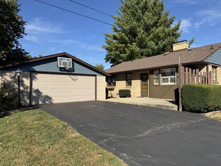 Property Photo: 700 N Garfield Street IL 60033