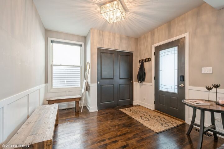 Property Photo:  5151 W Winona Street  IL 60630 