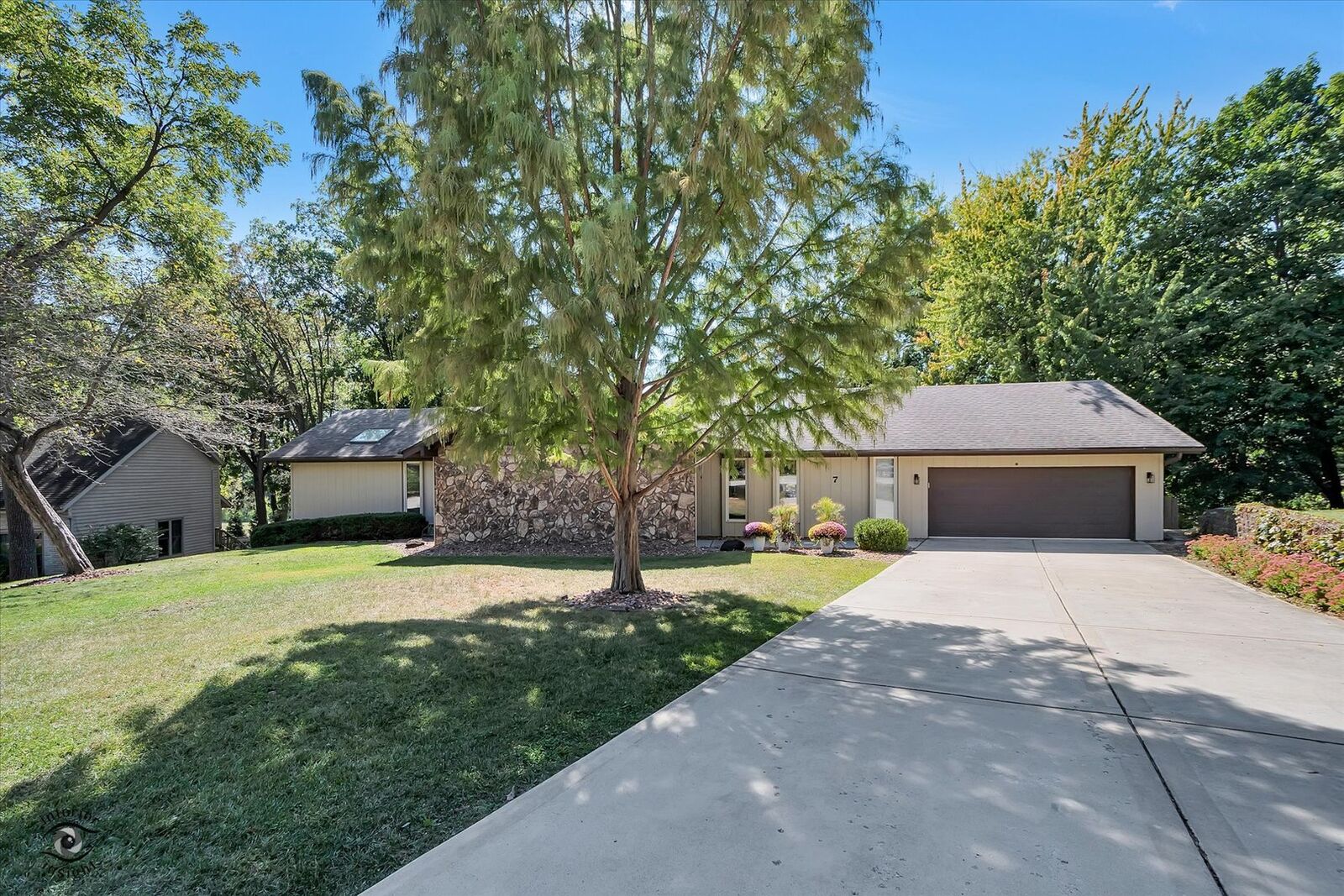 Property Photo: 7 Bristol Green IL 60914