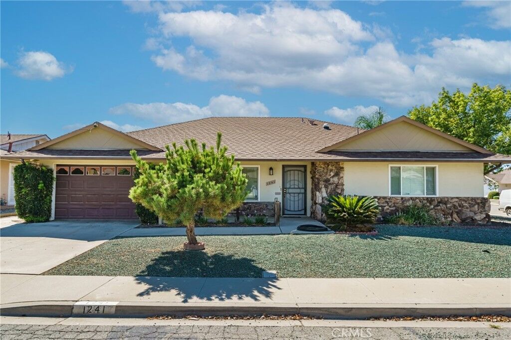 Property Photo:  1241 Sandlewood Dr  CA 92543 