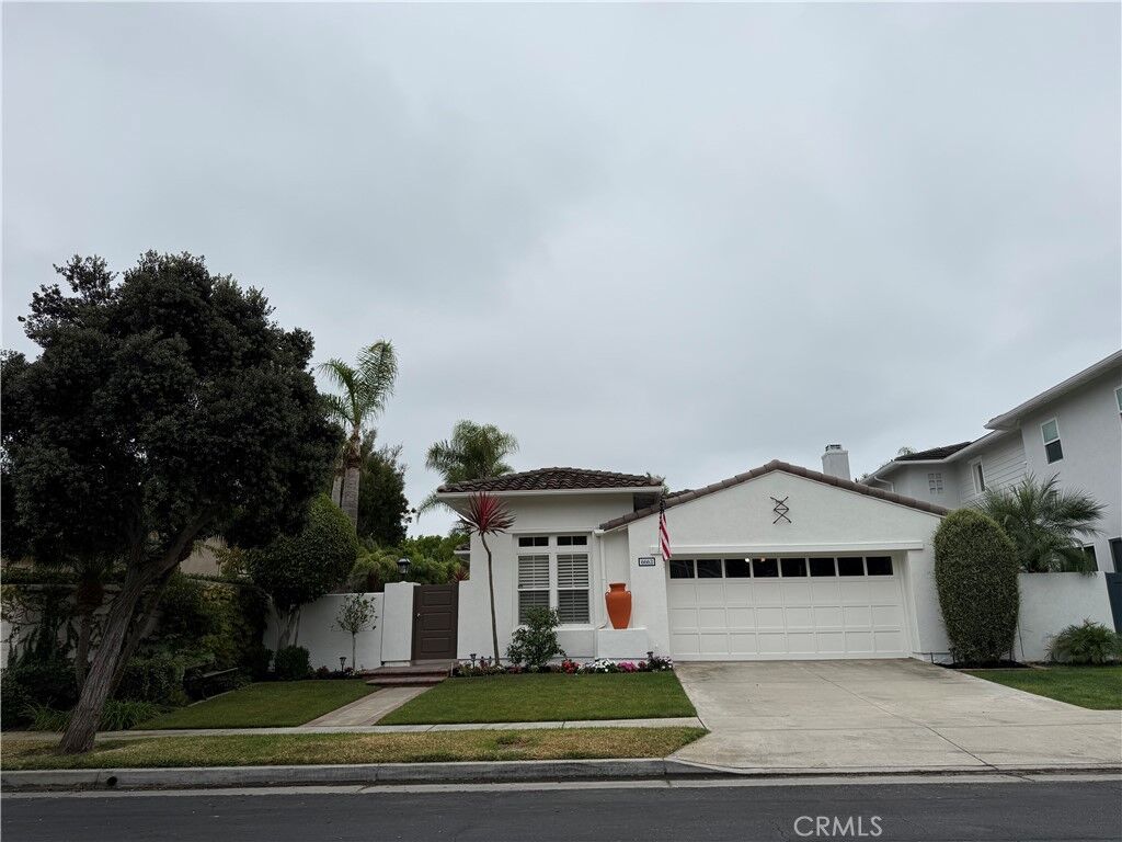 Property Photo: 6662 Brentwood CA 92648