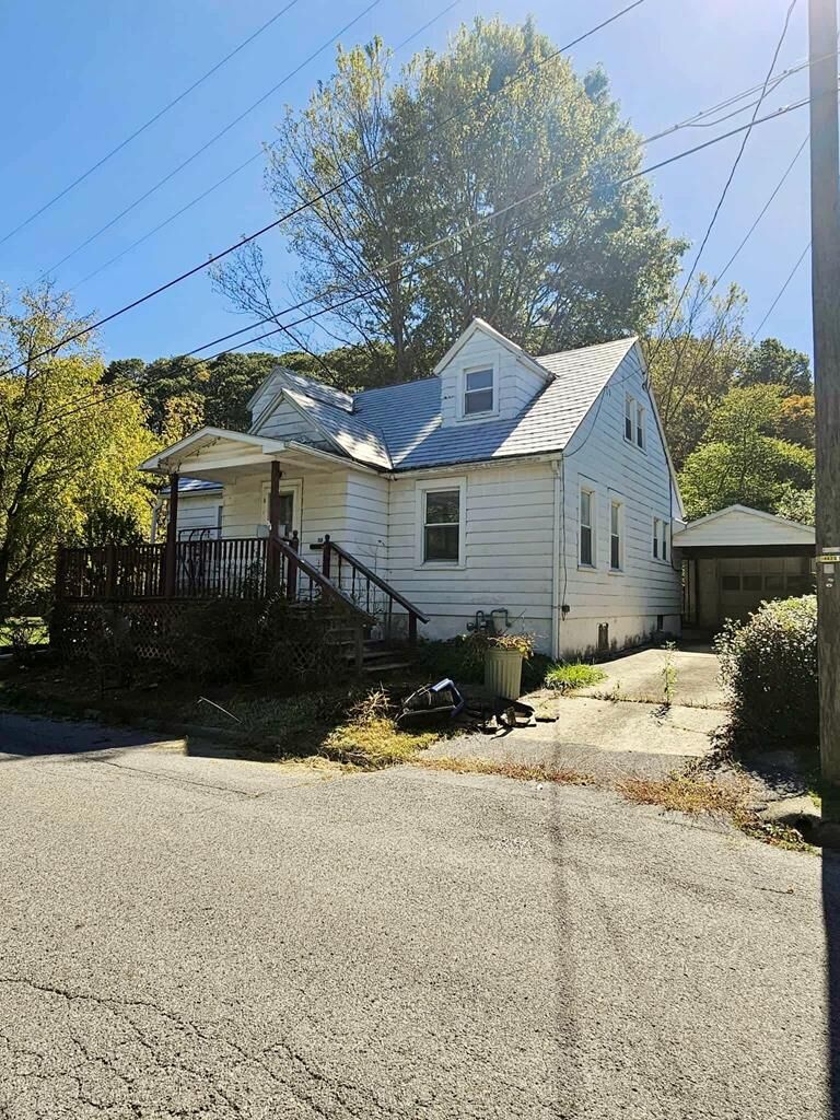 Property Photo: 95 Reynolds Avenue VA 24605