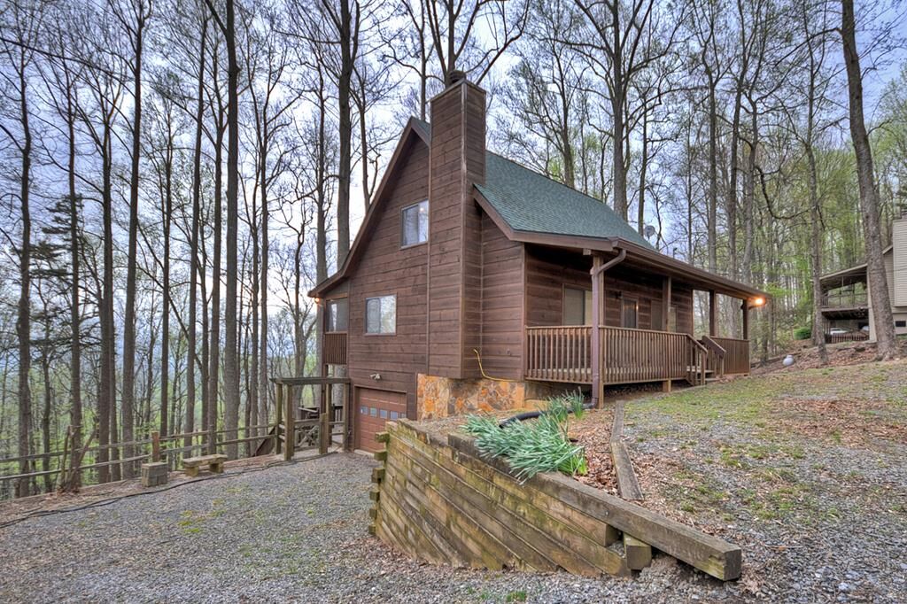 Property Photo: 1285 Walnut Ridge GA 30536