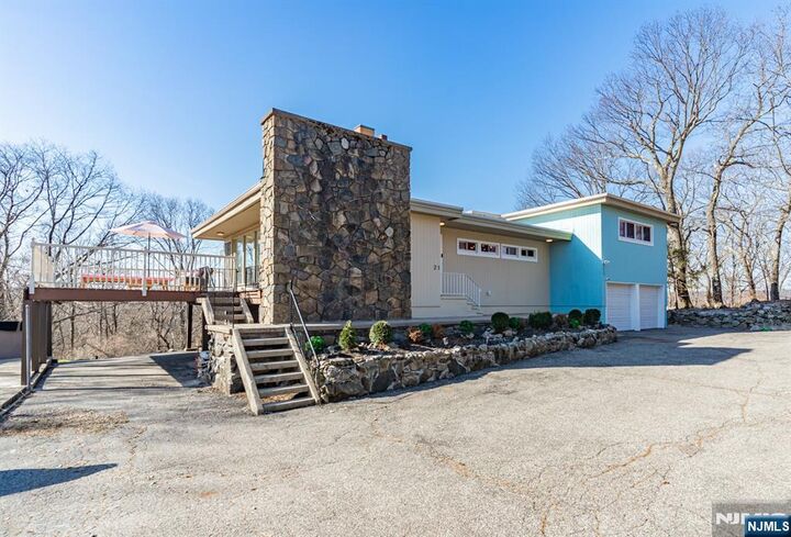 Property Photo:  21 Skyview Road  NJ 07456 