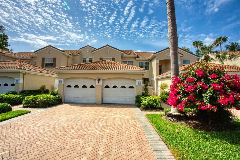 Property Photo: 8365 Excalibur Cir K6 FL 34108
