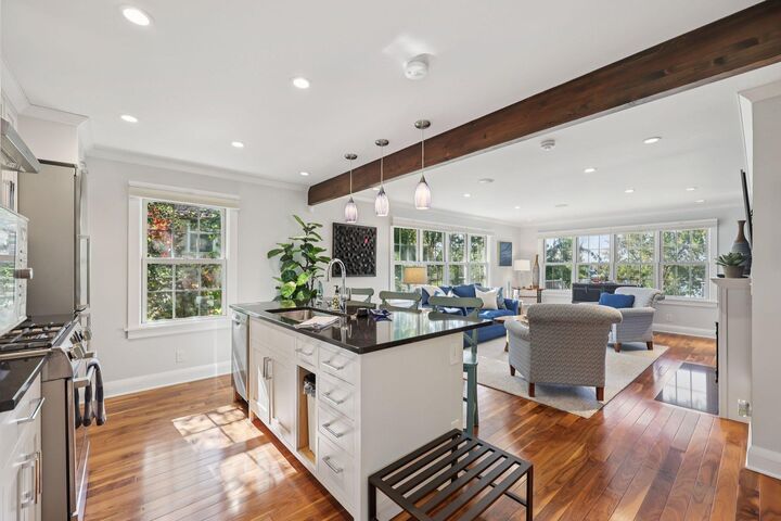 Property Photo:  132 Summit Avenue  MN 55012 