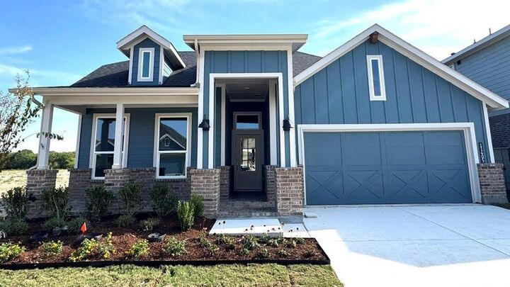 Property Photo:  11405 Treehouse Trail  TX 76247