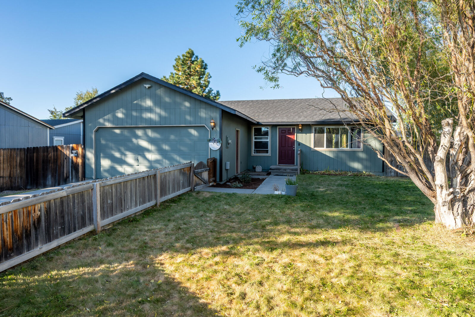 Property Photo: 3001 SW Pumice Place OR 97756