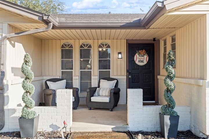 Property Photo: 1033 SW 94th Street OK 73139