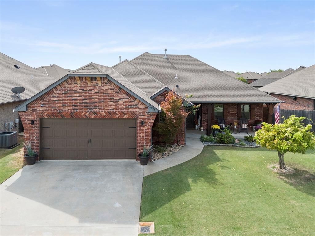 Property Photo:  20644 Landmark Drive  OK 73045 
