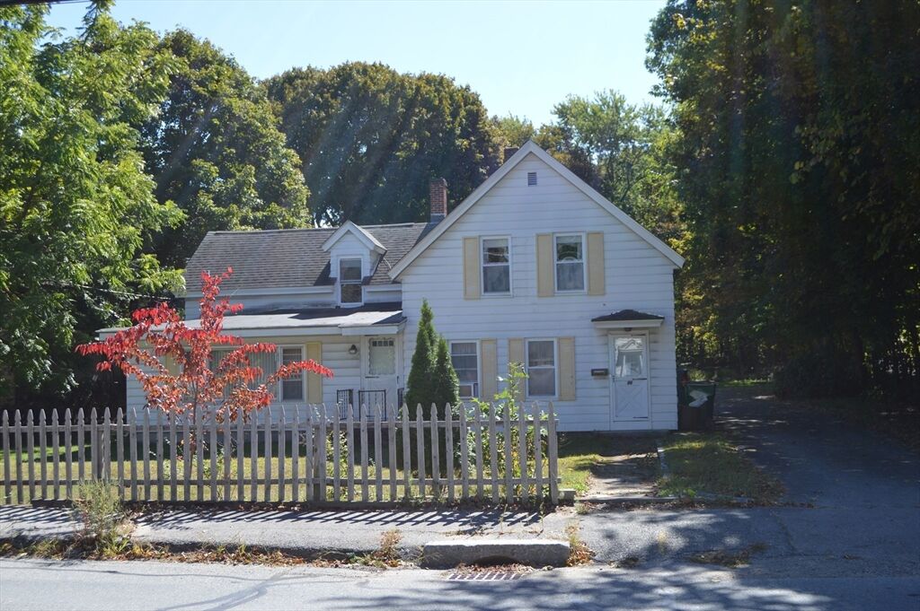 Property Photo:  116 Pine St  MA 01420 