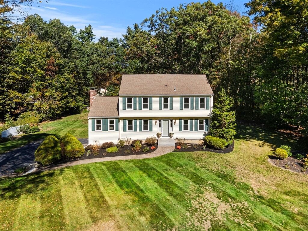 Property Photo:  19 Sartelle St  MA 01463