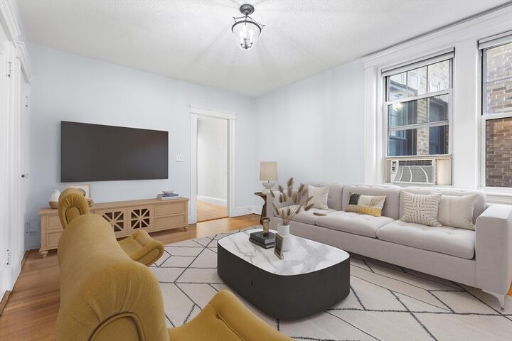 116 Riverway 14  Boston MA 02215 photo