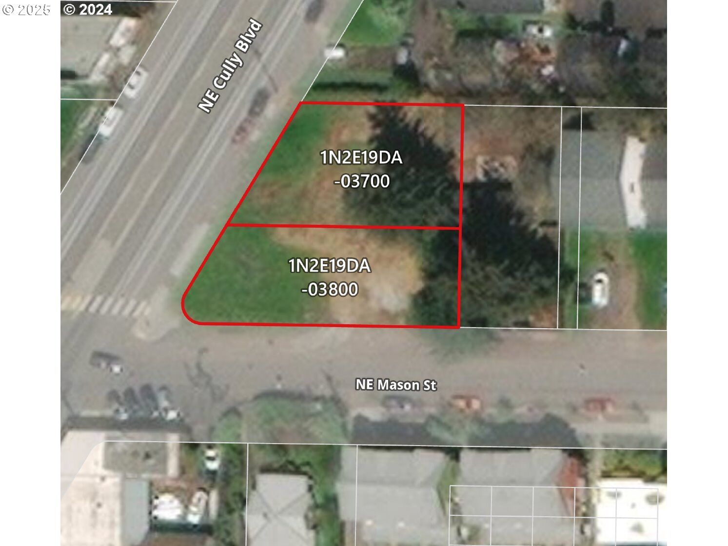 Property Photo:  5819 NE Mason St  OR 97218 