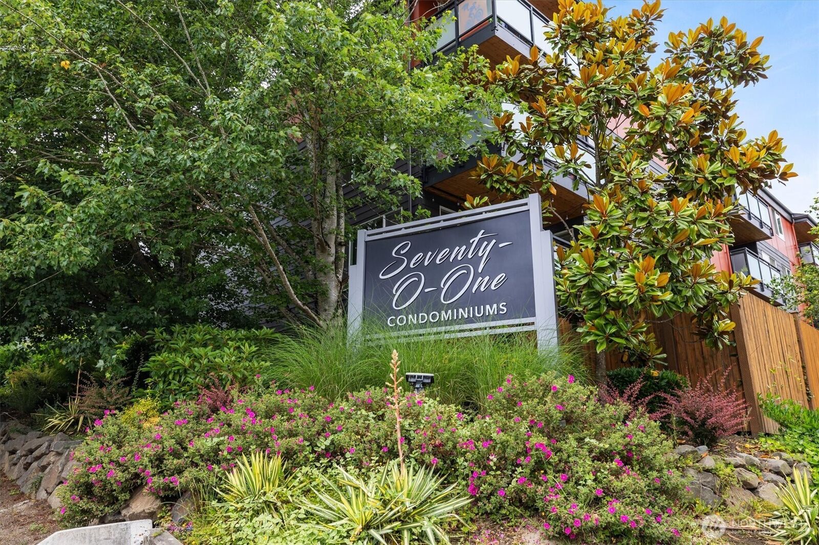 Property Photo:  7021  Sand Point Way B204  WA 98115 