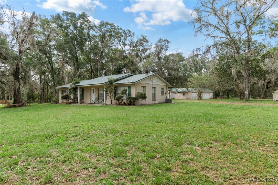 Property Photo: 8738 E Clearview Street FL 34436