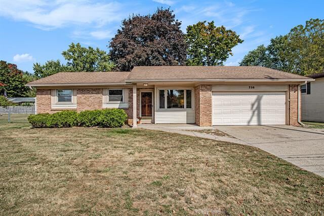Property Photo: 738 W Shepherd Street MI 48813