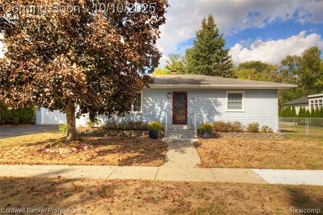 Property Photo: 225 E Shadbolt Street MI 48362