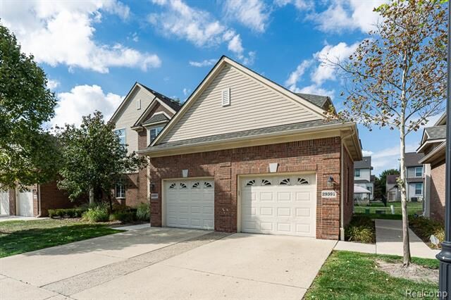 Property Photo:  29391 Woodpark Circle  MI 48092 
