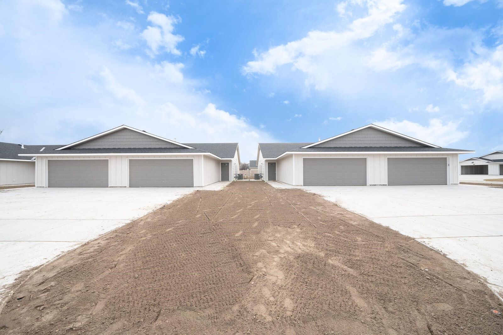 Property Photo: 16802 W Lawson St KS 67052