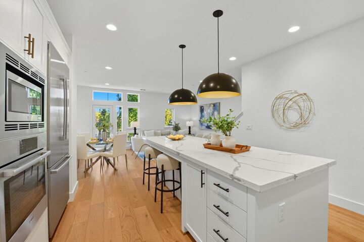 39193 State Street  Fremont CA 94538 photo