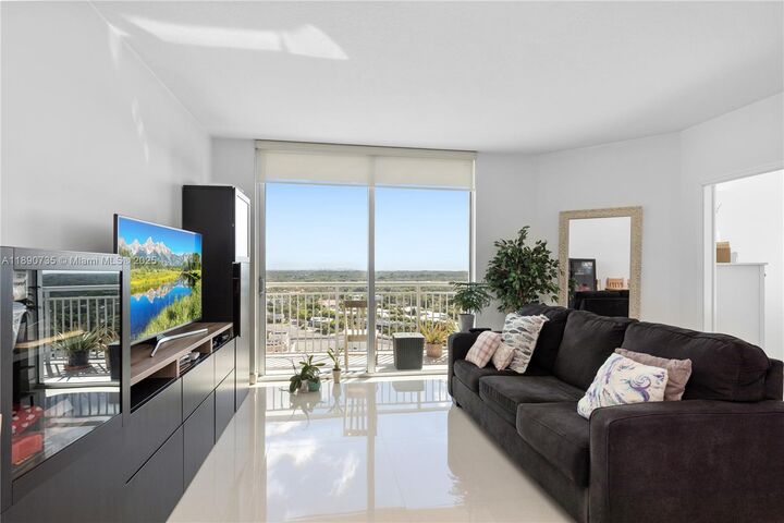 9055 SW 73rd Ct 1603  Miami FL 33156 photo