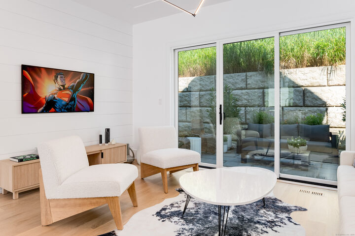 Property Photo:  785 Post Road East 102  CT 06880 