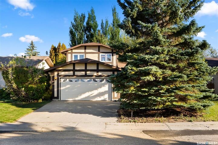Photo de la propriété:  2938 Huget Place  SK S4V 2C3