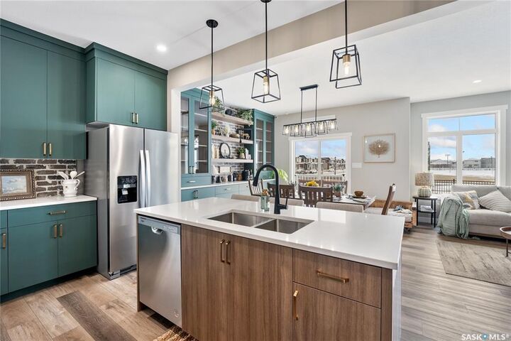 Property Photo:  3052 Dumont Way  SK S4V 3Z3 