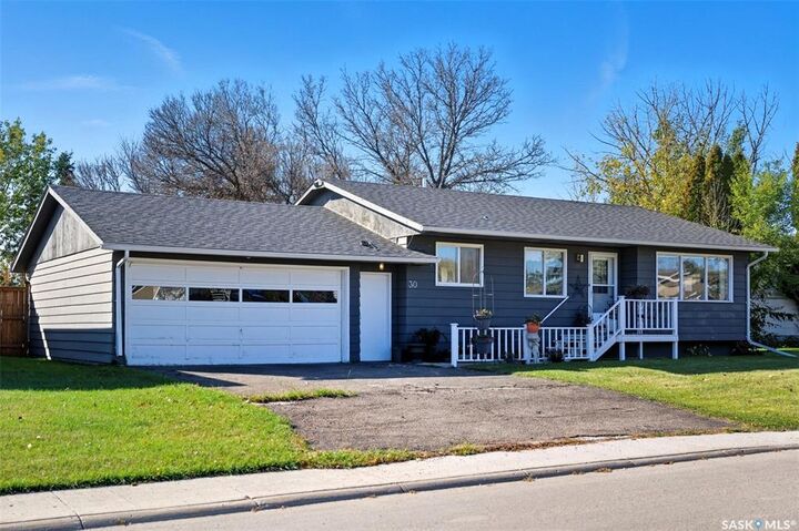 Property Photo: 30 Calvert Crescent SK S0K 2M0