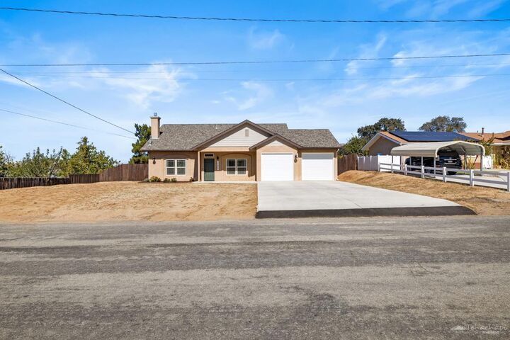 Property Photo:  19809 Meadows Road  CA 93561 