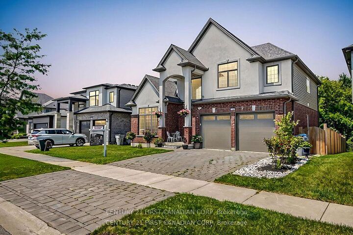 Property Photo: 207 Union Avenue ON N0L 1R0