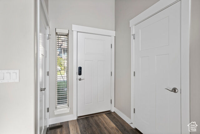 Property Photo: 924 S Aspen Summit Dr E UT 84606