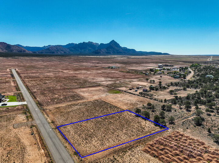 Property Photo:  Daybreak Mesa Dr. 17  UT 84737 