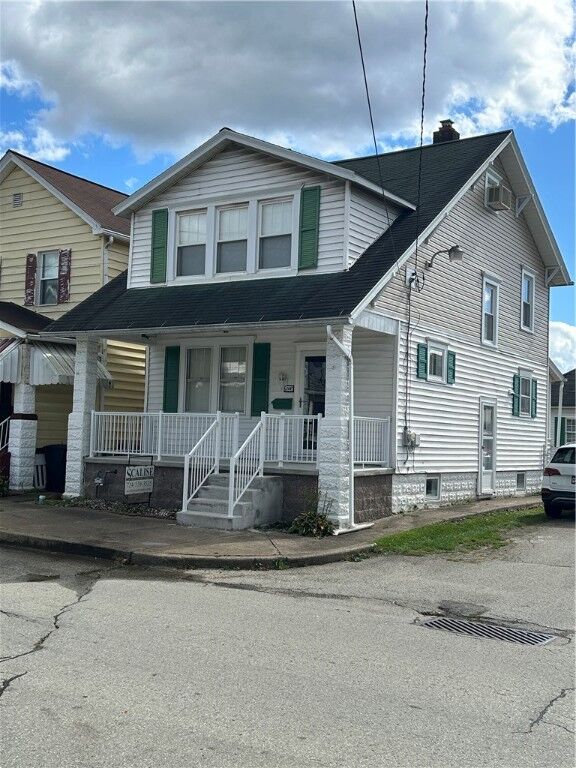 Property Photo:  209 Gertrude St  PA 15650 
