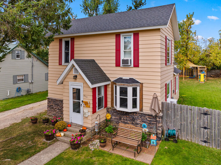 314 S Court Avenue  Gaylord MI 49735 photo