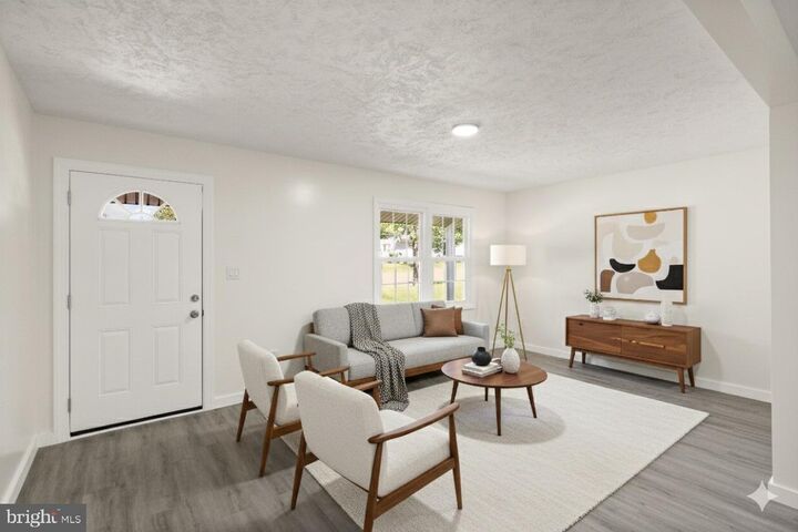 Property Photo: 404 Newell Street VA 22401