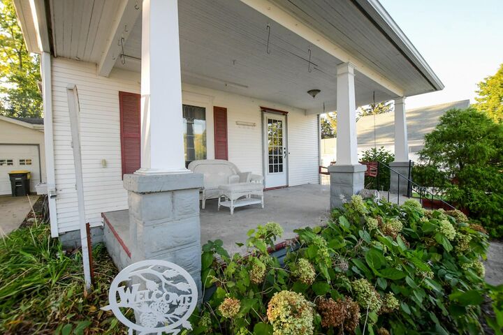 Property Photo: 1617 Delphi Street IA 50075