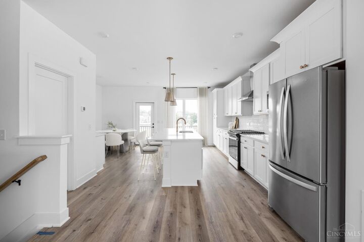 Property Photo:  1611 Everly Place  OH 45206