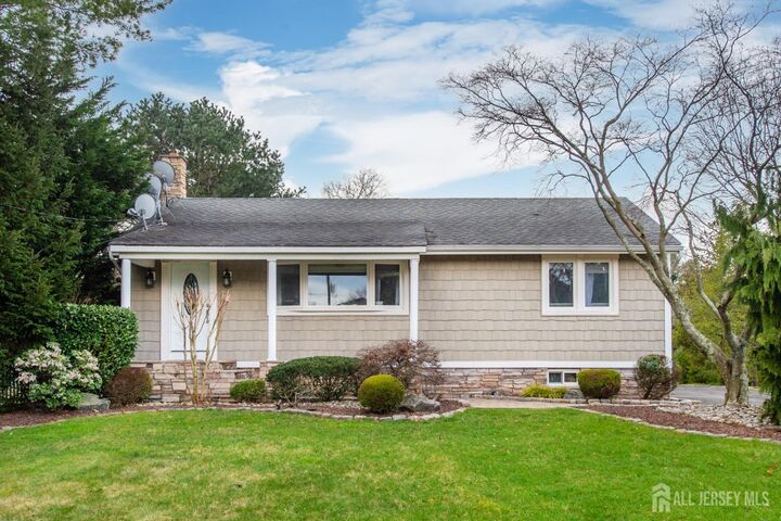 513 Grove Avenue  Edison NJ 08820 photo